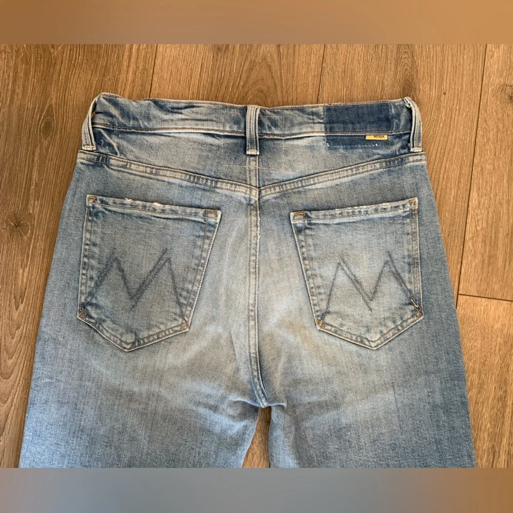 MOTHER The Tripper Jeans In I Confess
Wash Ankle Denim EUC Size 28 - Picture 11 of 15